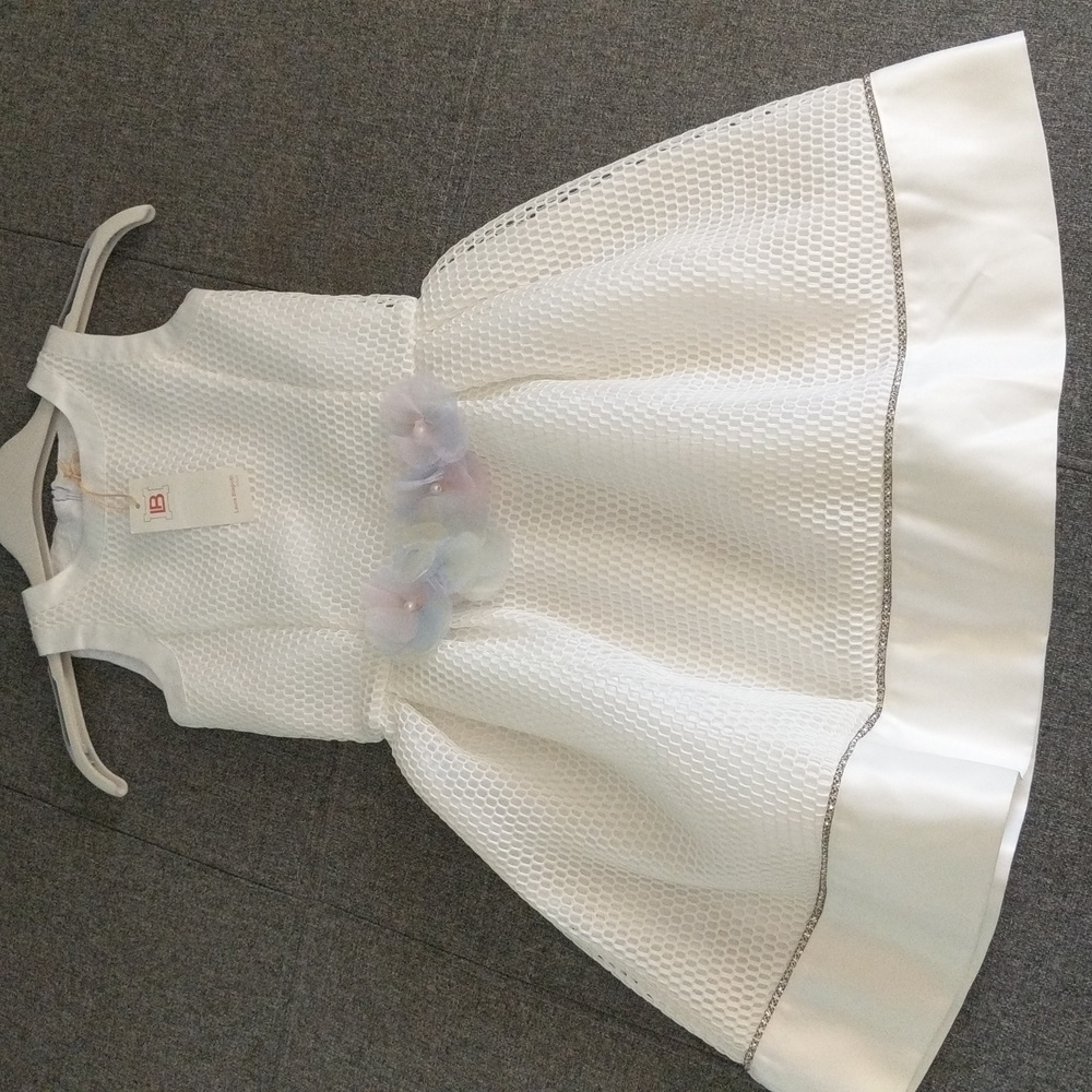 NWT Laura Biagiotti White Dress For Girls